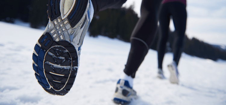 Futás télen, megfelelő cipővel, hóban